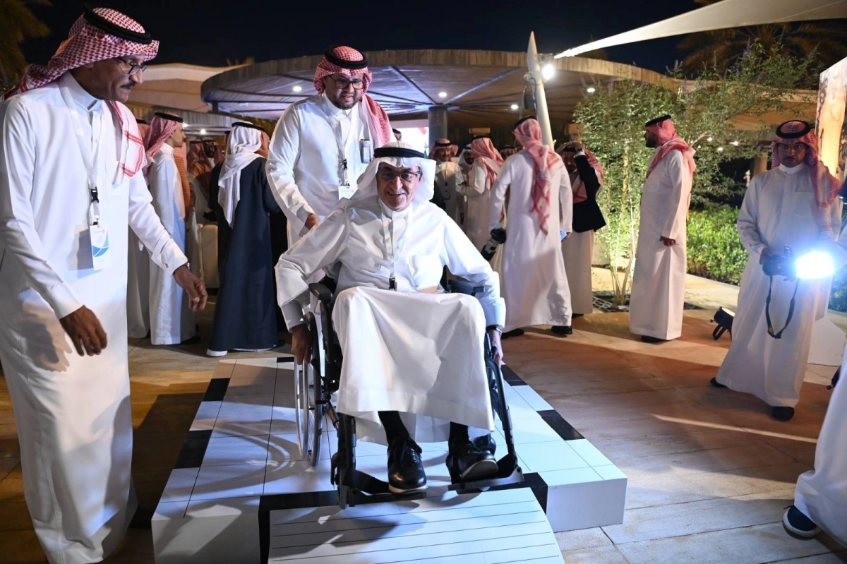 ae9b9ef5-2046-4efe-8bb3-6003d8fe6821