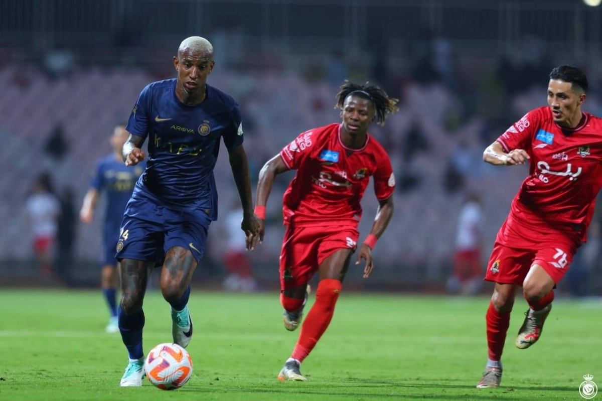 


تاليسكا في مباراة الوحدة 