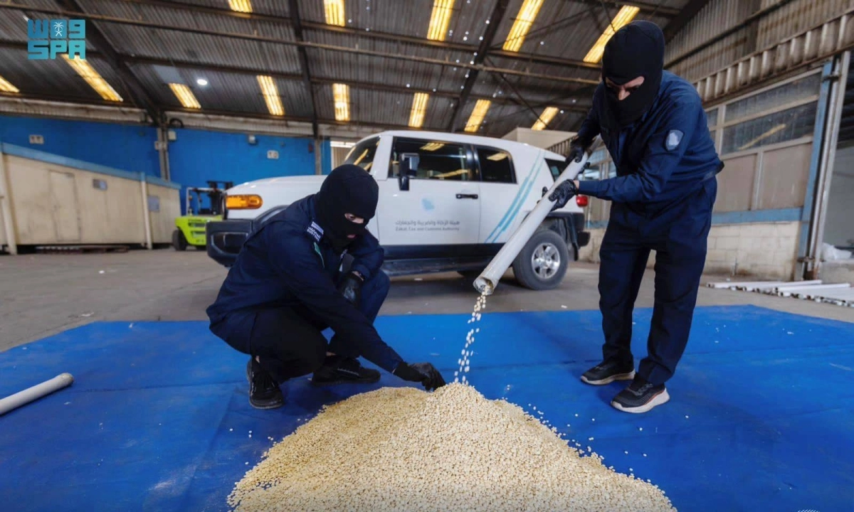 


من المخدرات المضبوطة                 (مكة) 