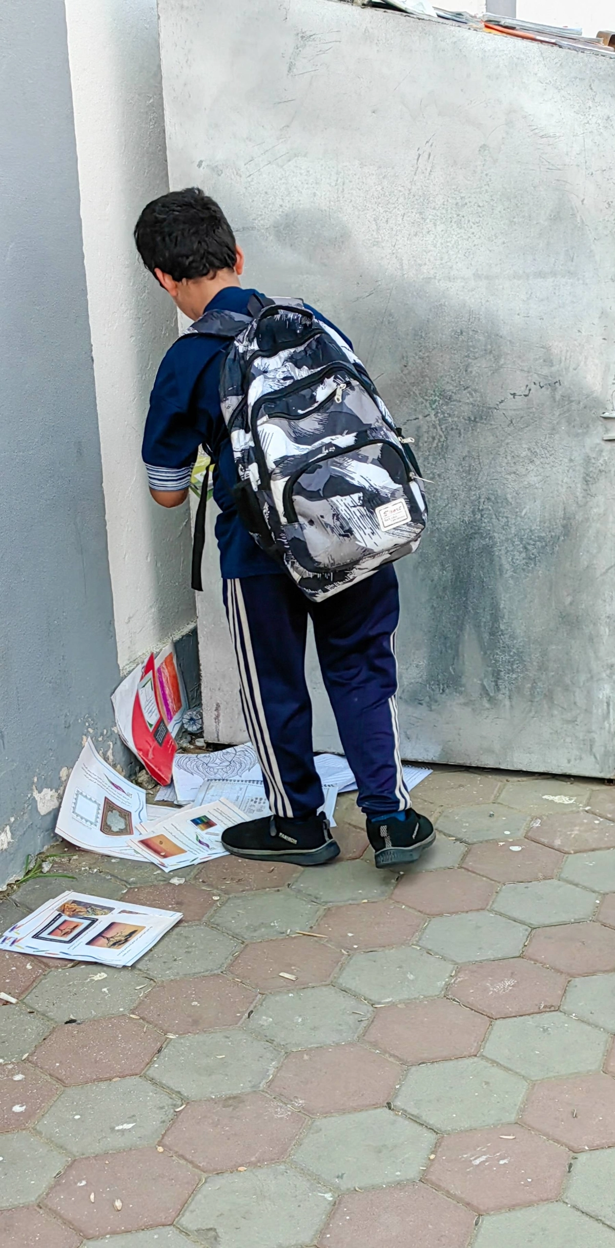 (أنس الحارثي)