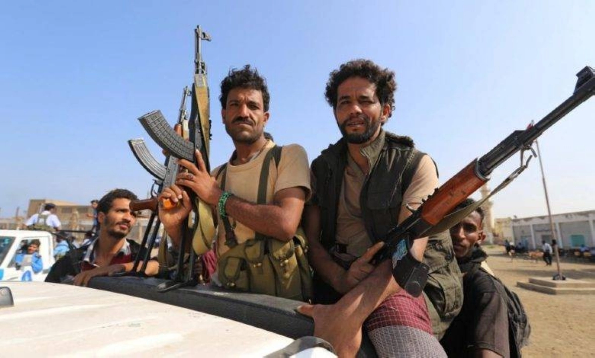 


عناصر حوثية تواصل انتهاكاتها                         (مكة) 