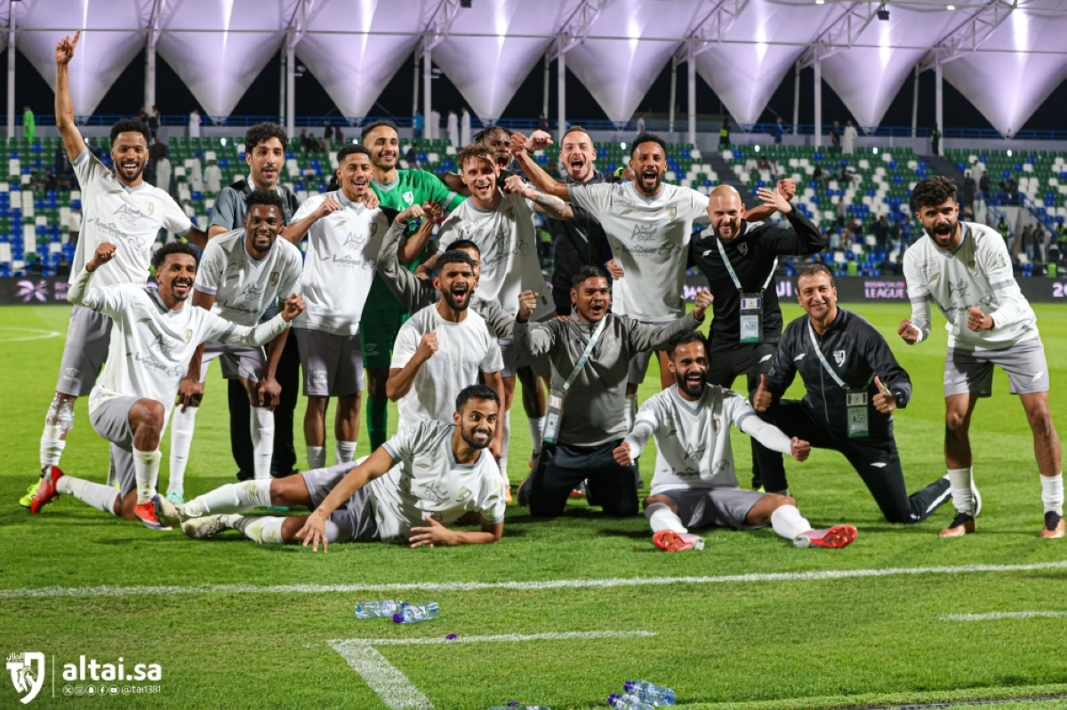 فرحة الطائي بالفوز على الفتح