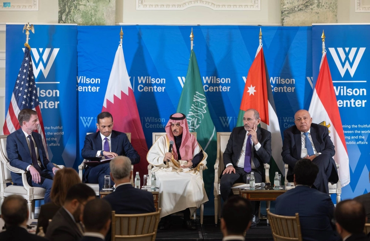 


وزراء خارجية دول العالم الإسلامي مع بلينكن                                        (مكة) 