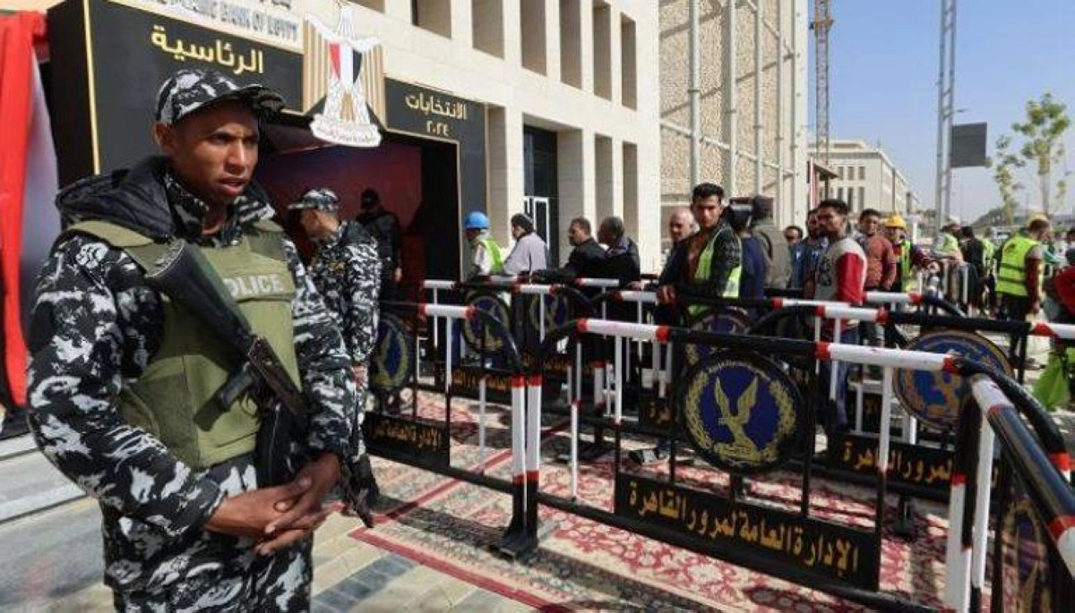 


مشاركة واسعة في التصويت                      (مكة) 