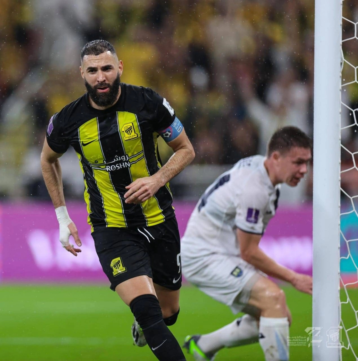 


كريم بنزيما بعد الهدف 