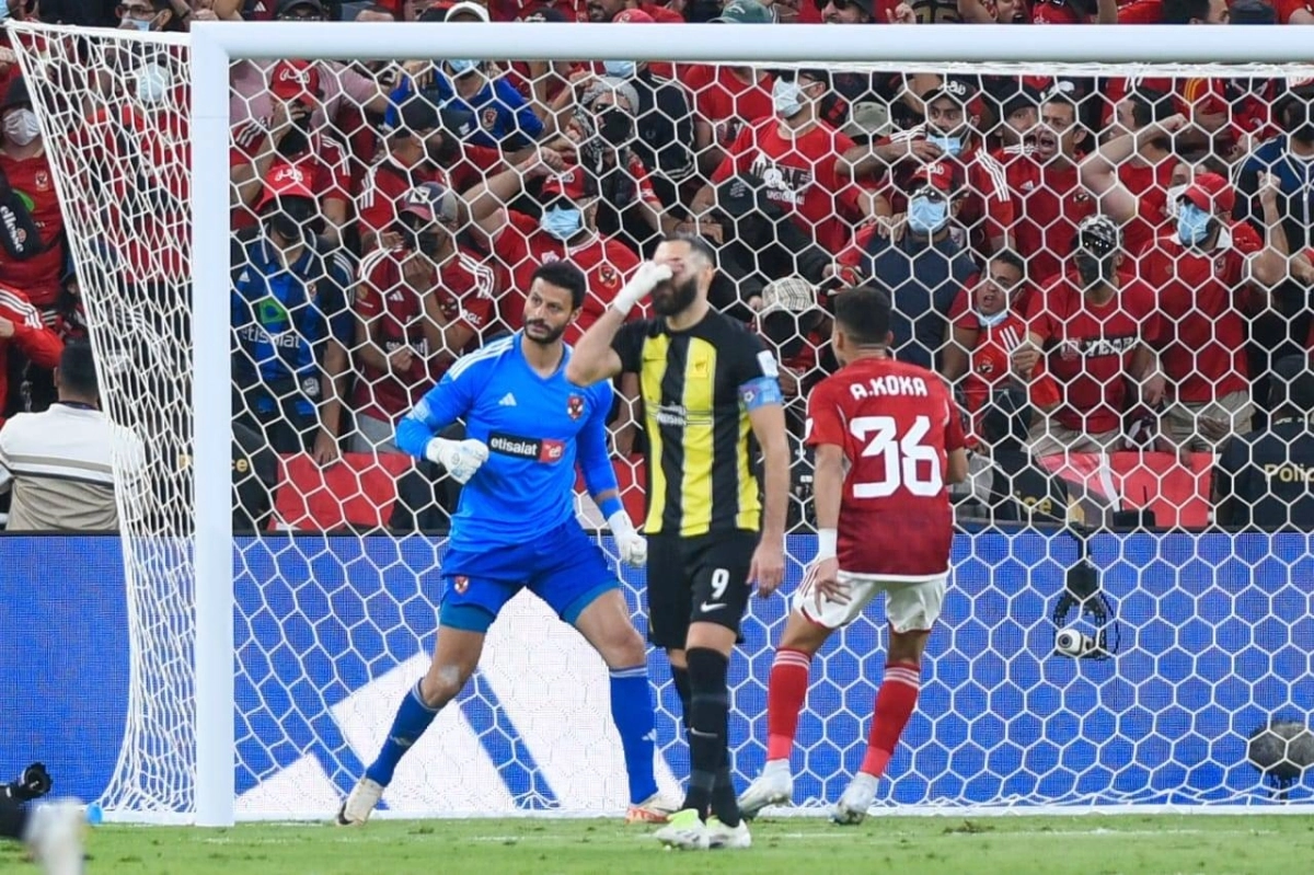 


كريم بنزيما بعد ضياع ركلة الجزاء 