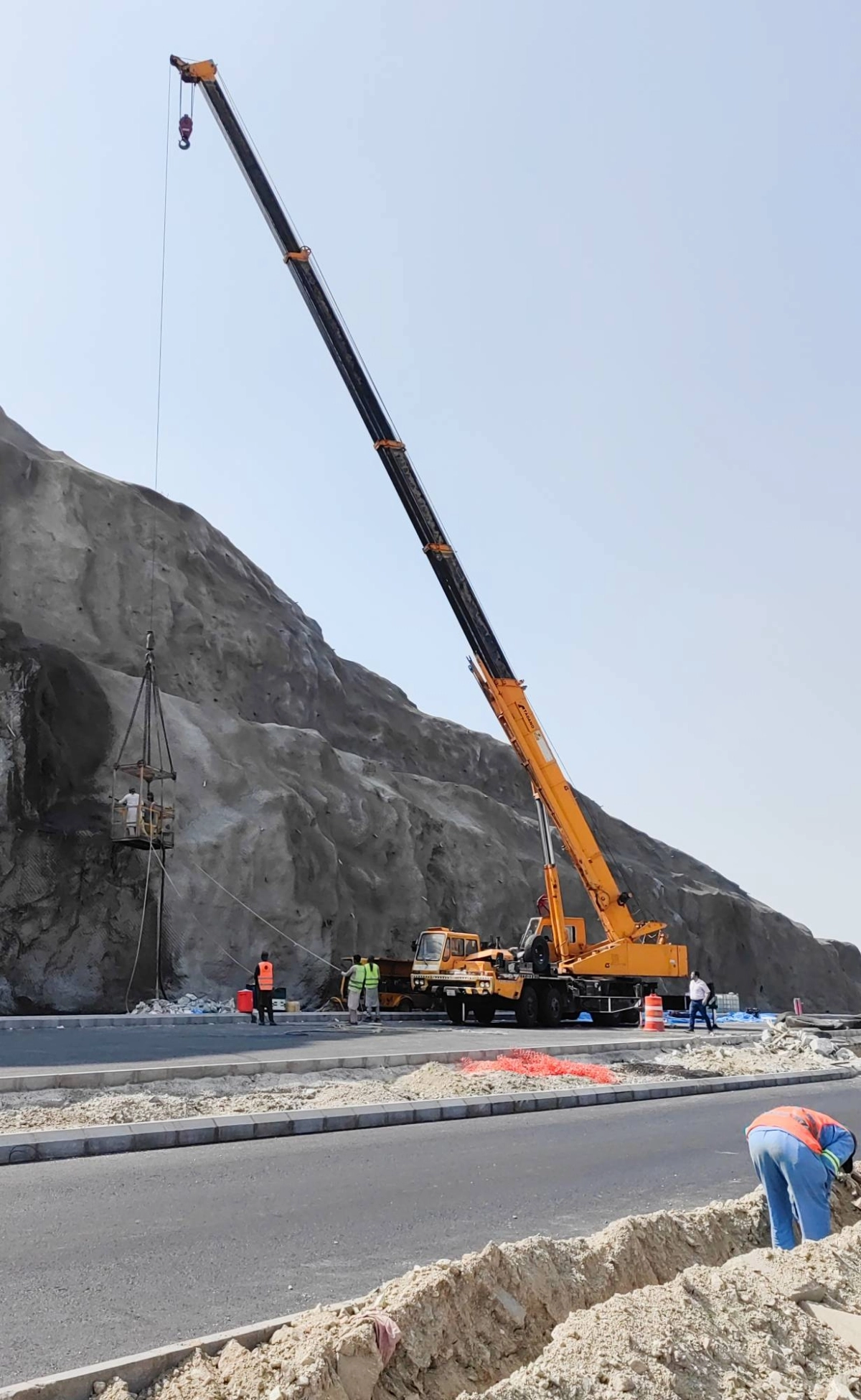 (أنس الحارثي)