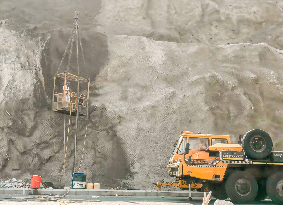 (أنس الحارثي)