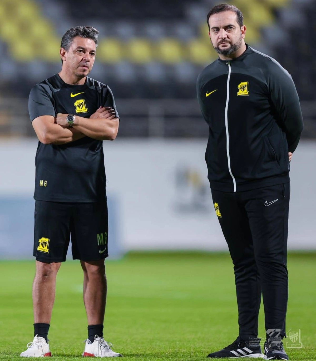 


أحمد حجازي وكريم بنزيما 