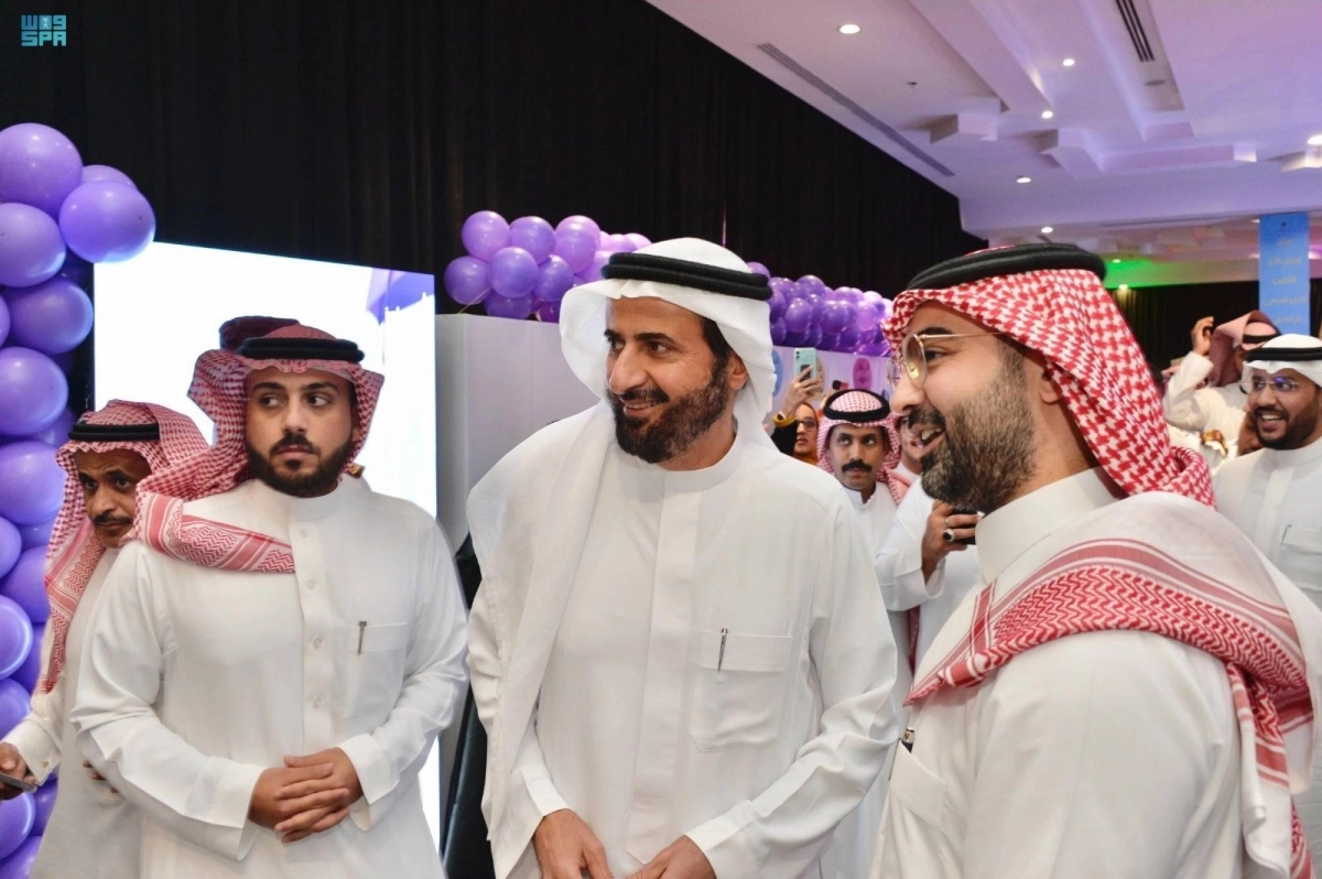 


توفيق الربيعة خلال الاحتفالية                            (مكة)     