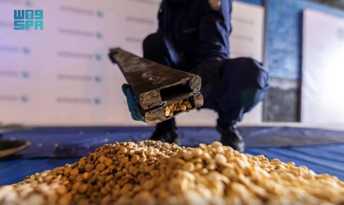 


من المخدرات المضبوطة                           (مكة) 