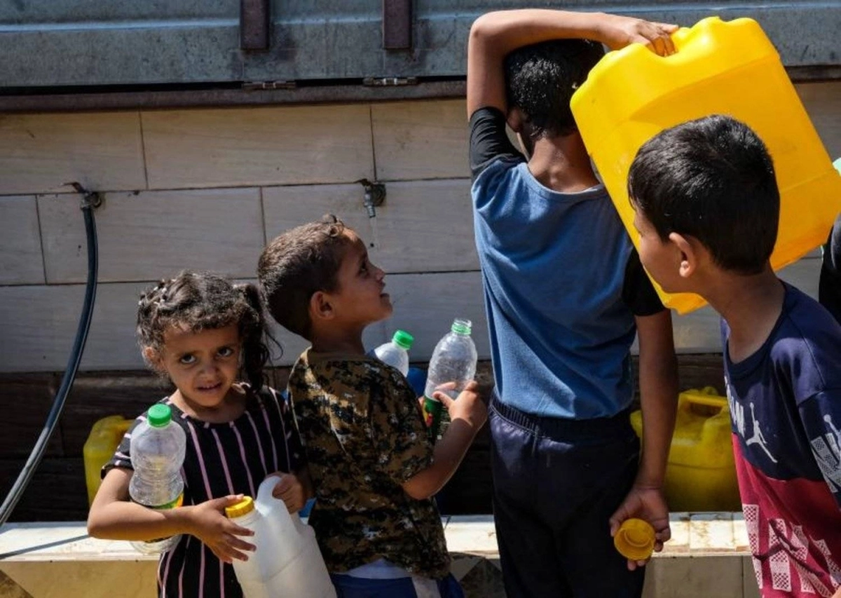 الأطفال يعانون من أجل البقاء على قيد الحياة                                        (مكة)