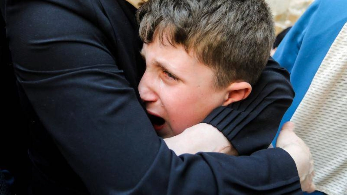 الأطفال يعانون من أجل البقاء على قيد الحياة                                        (مكة)