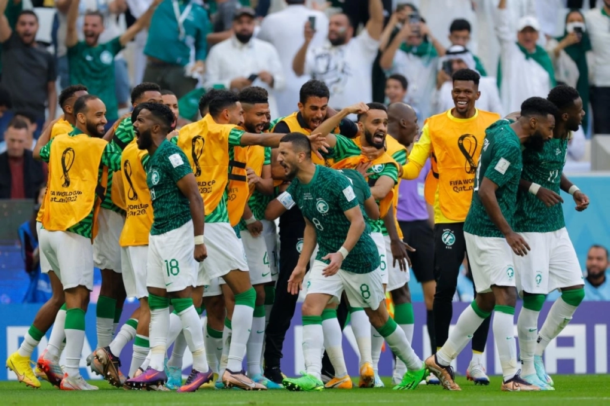 لاعبو الاخضر بعد الفوز على الارجنتين