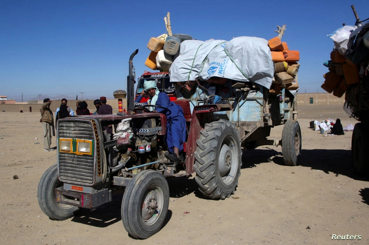 


أفغان فارون من باكستان                            (مكة) 