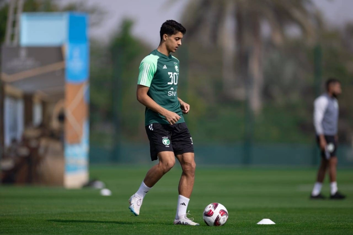 


فيصل الغامدي في تدريبات المنتخب 