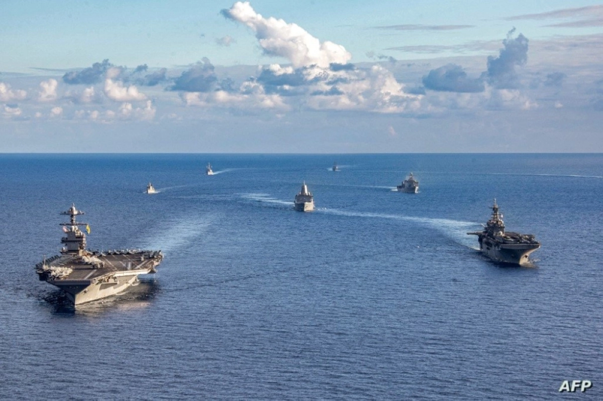 الحرب تمتد للبحر بسبب استفزازات الحوثي (مكة)