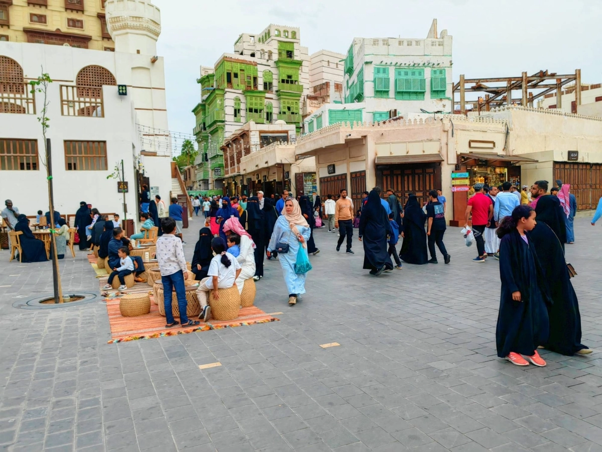 (أنس الحارثي)