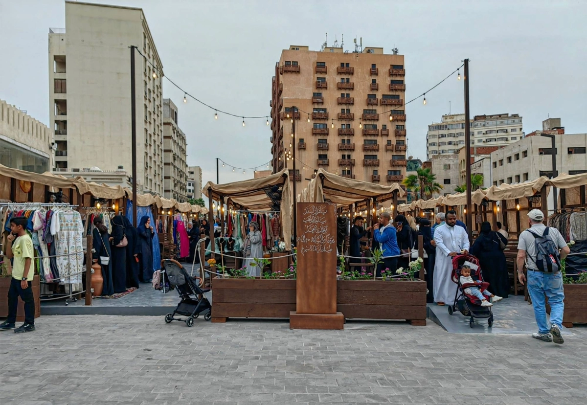 (أنس الحارثي)