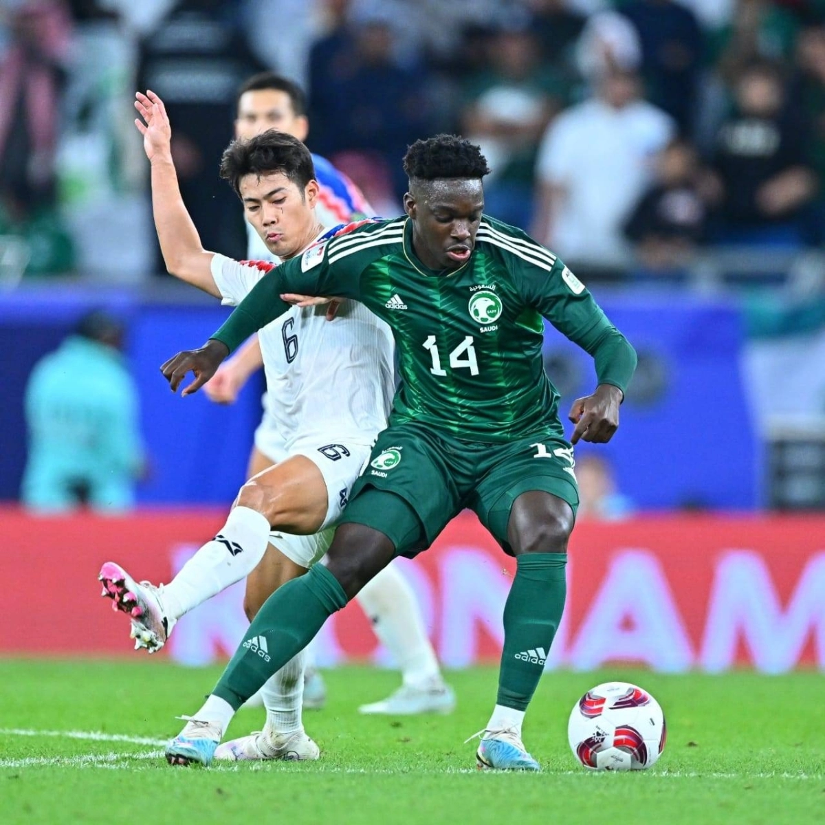 طلال حاجي خلال مباراة تايلند