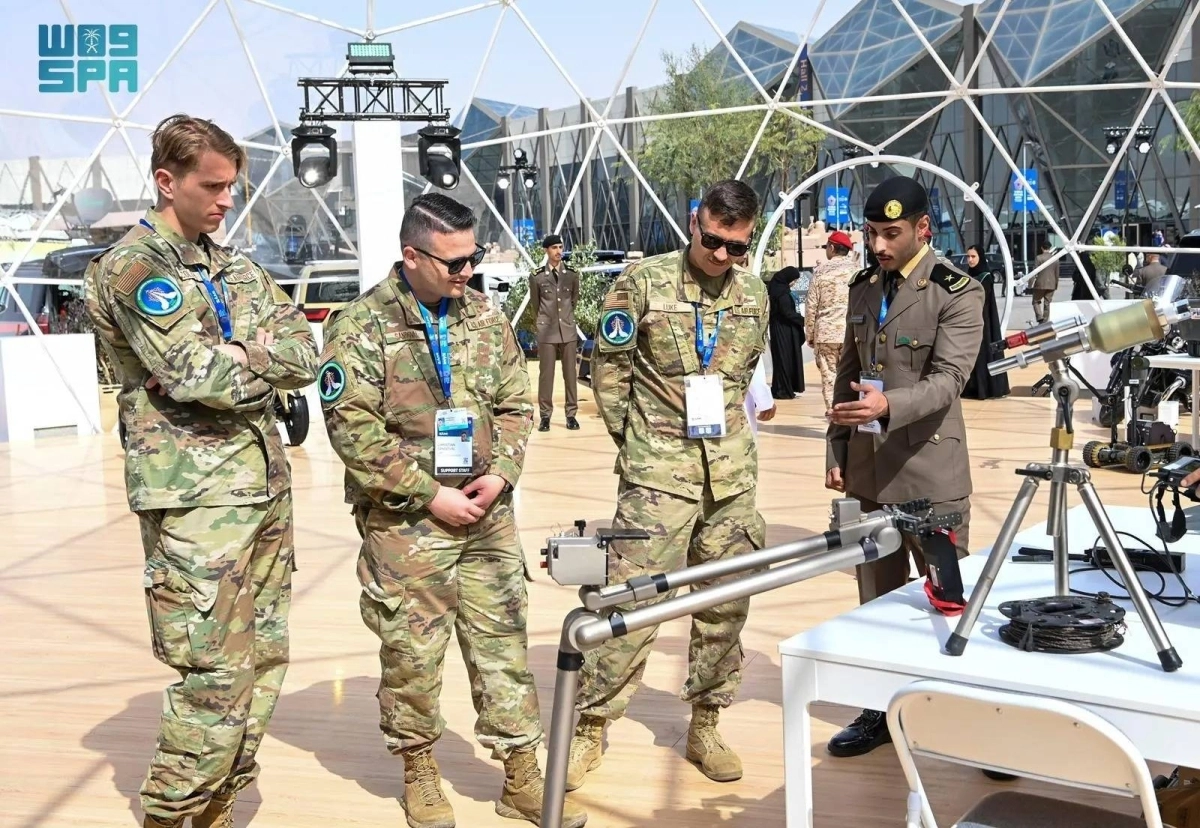 


أجهزة أمنية مبتكرة بالمعرض            (مكة) 