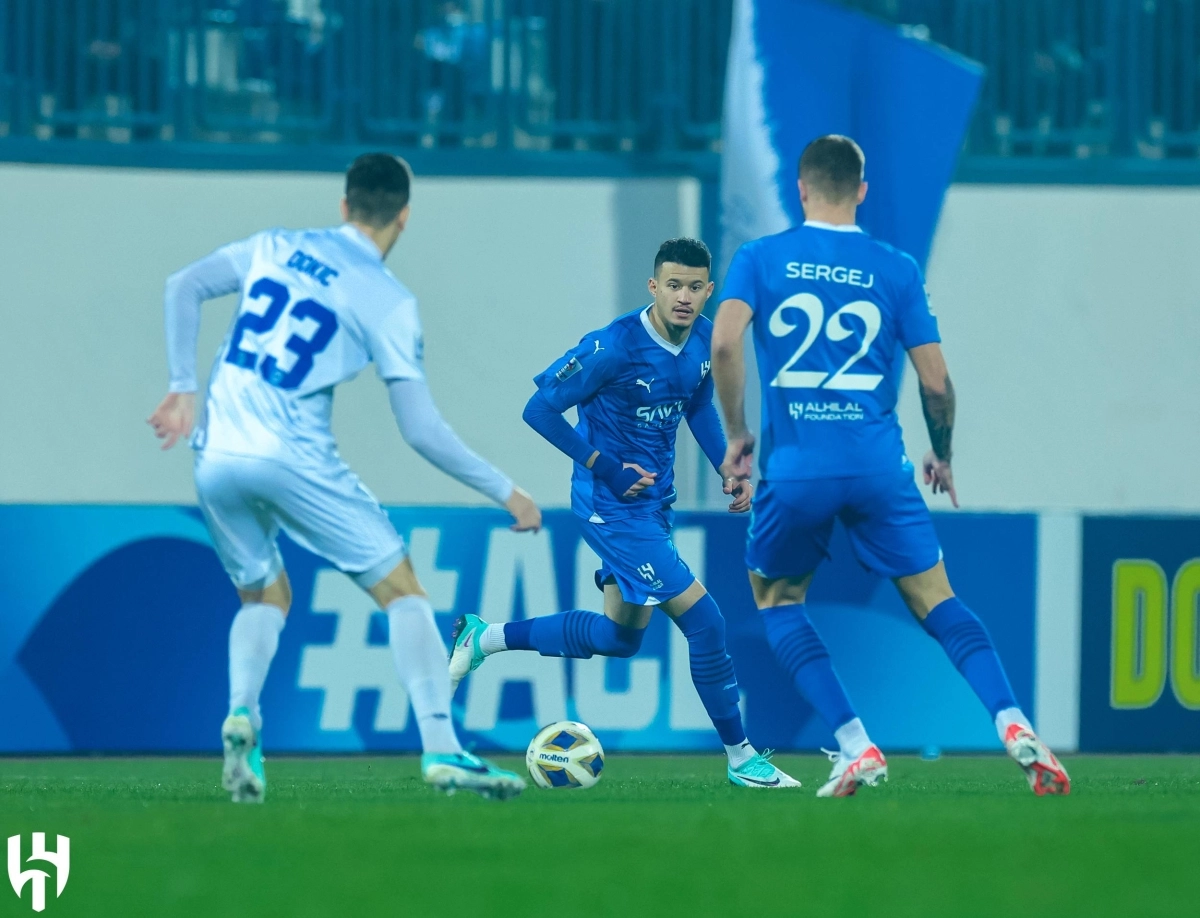 


الهلال ونافباخور 