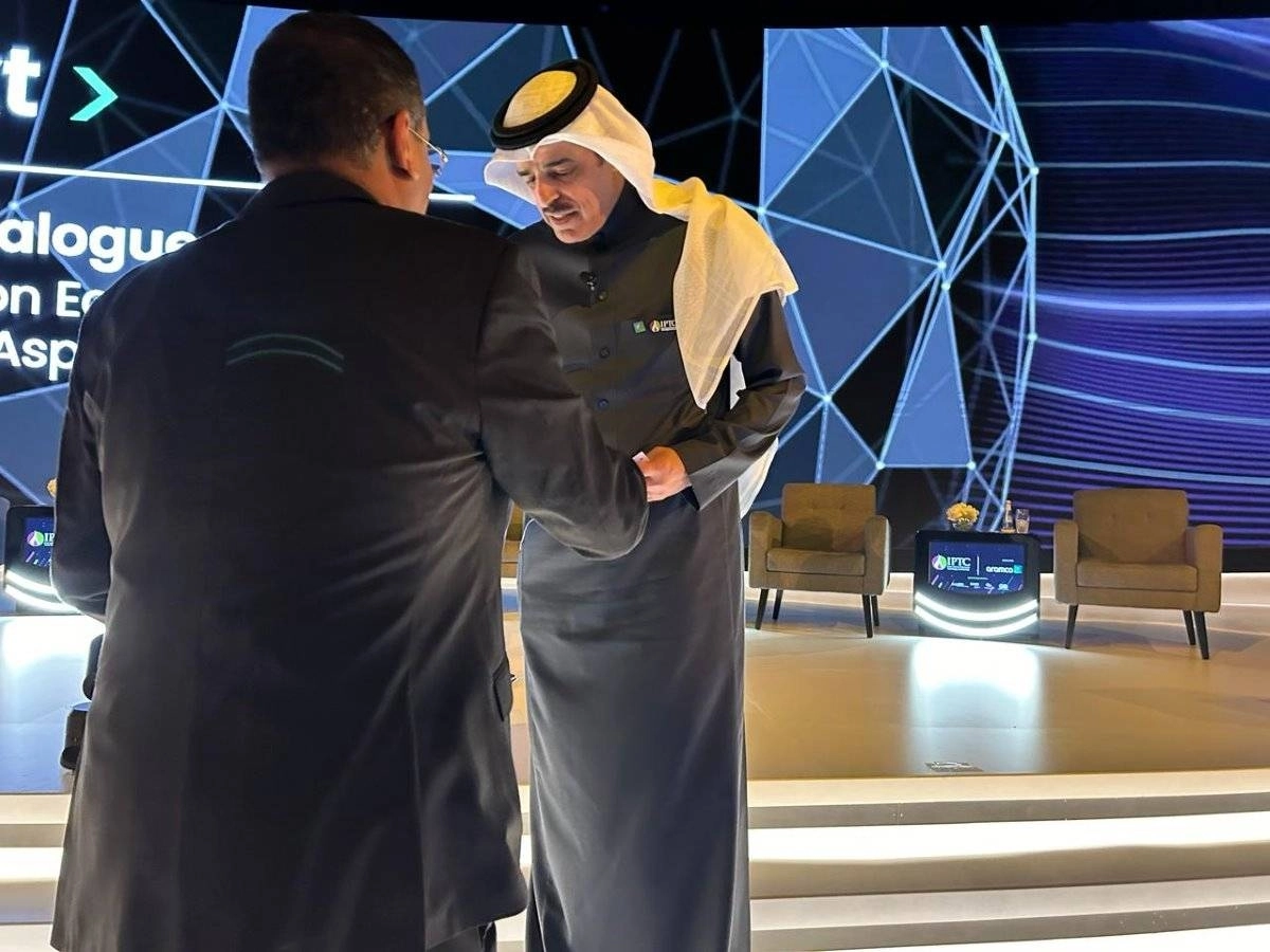 


جانب من جلسات المؤتمر أمس 