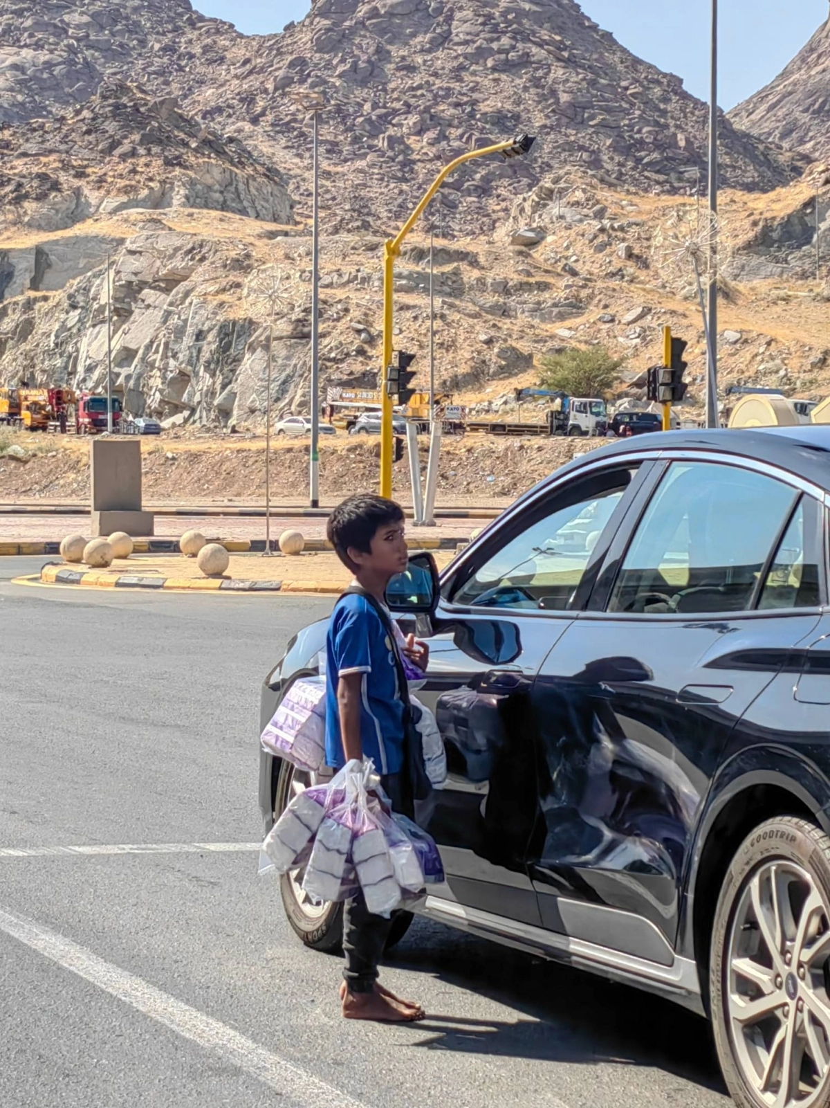 (أنس الحارثي)