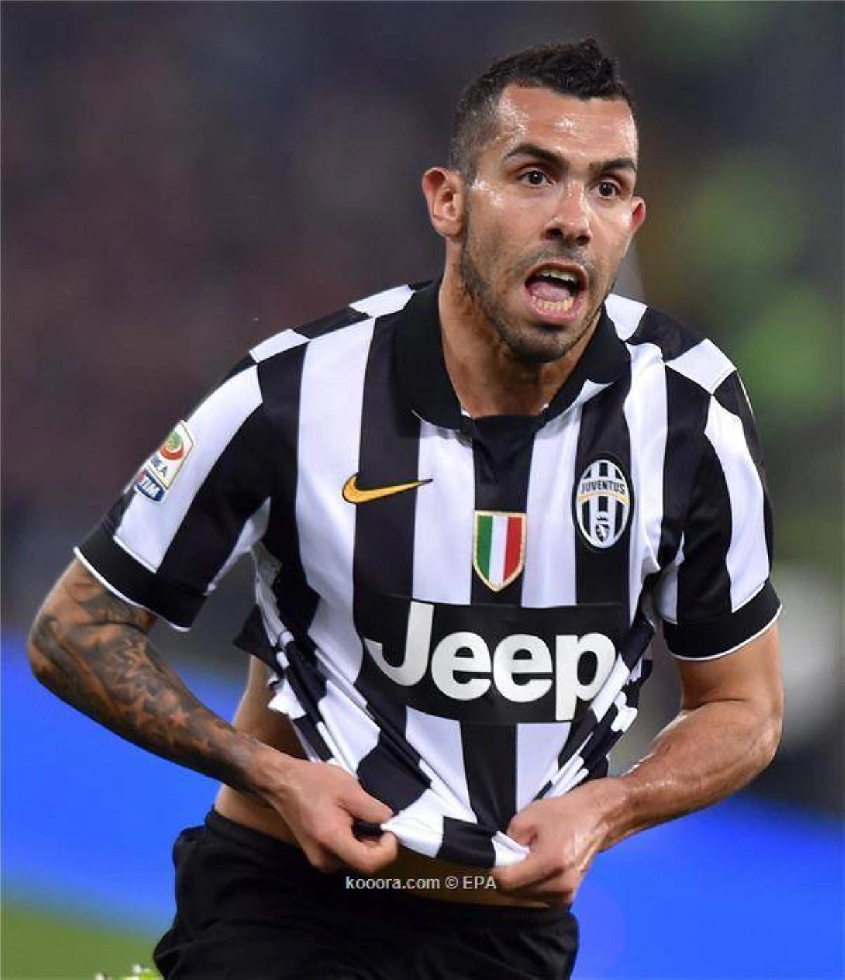 كارلوس تيفيز