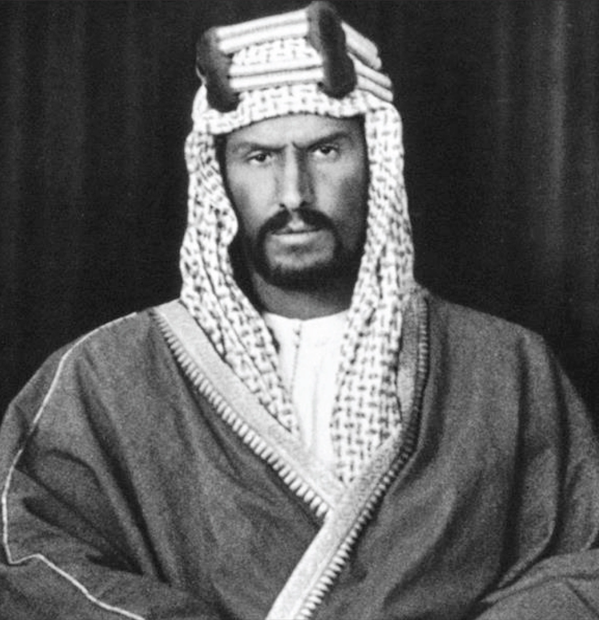 الملك عبد العزيز آل سعود - رحمه الله.