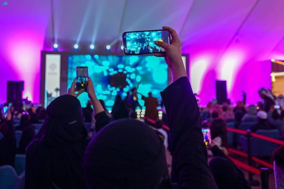 


توثيق المهرجان بالهواتف النقالة 