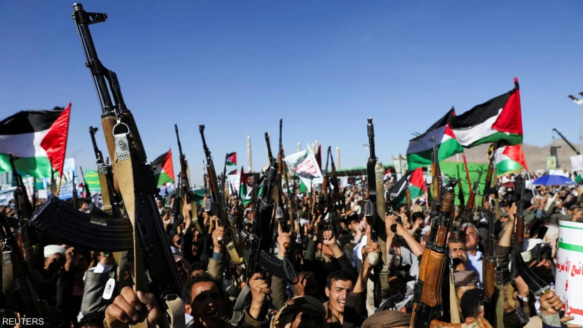 


عناصر من ميليشيات الحوثي الإرهابية                              (مكة) 