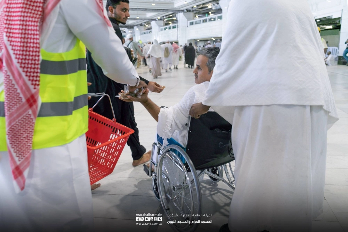 من خدمات ذوي الإعاقة بالمسجد الحرام                                                             (مكة)