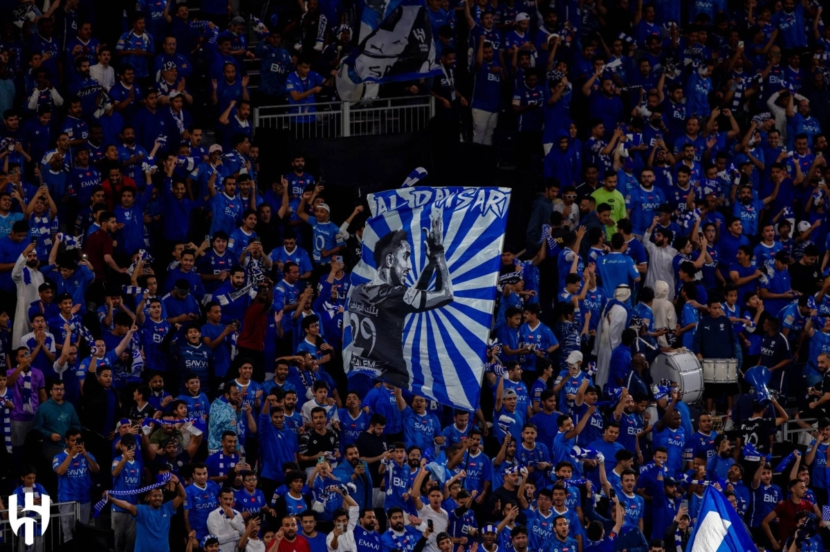 


جمهور الهلال خلال مباراة ضمك 