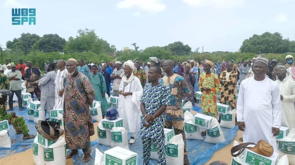 عملية توزيع السلال السعودية في افريقيا (واس)