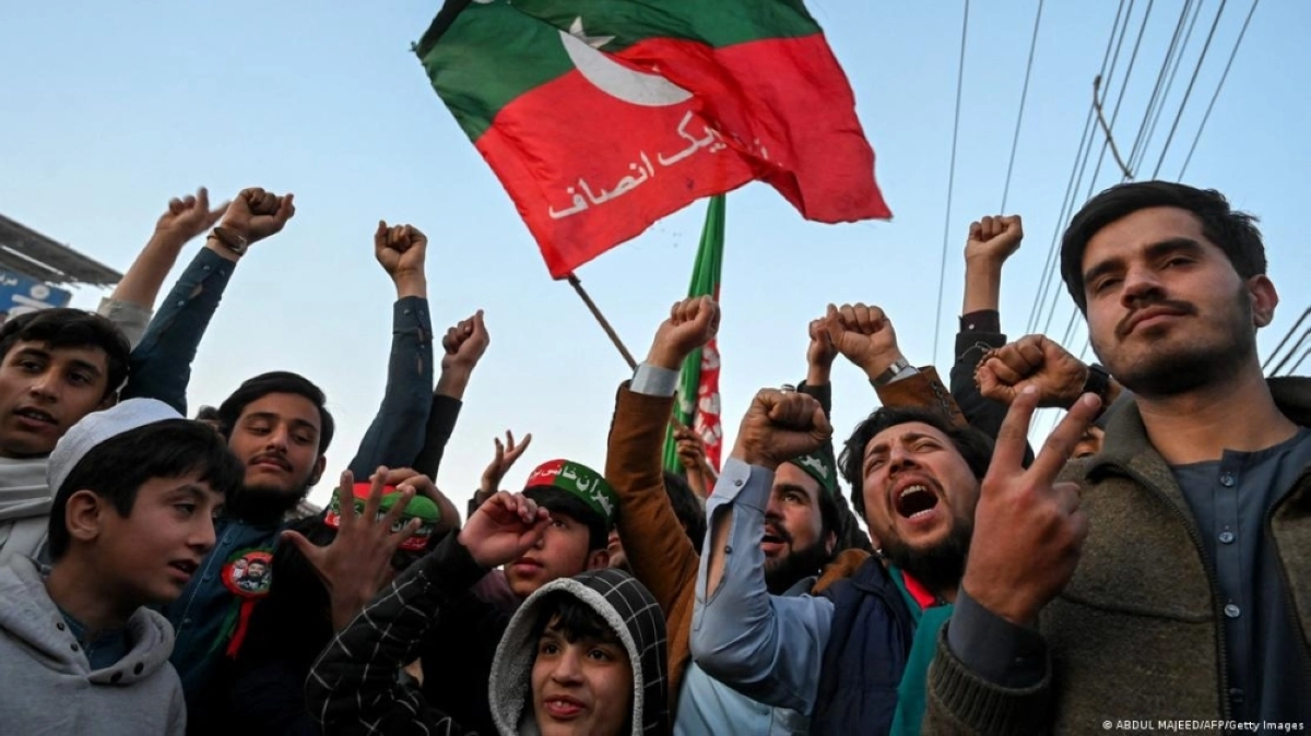 احتجاجات لا تهدأ في باكستان (مكة)