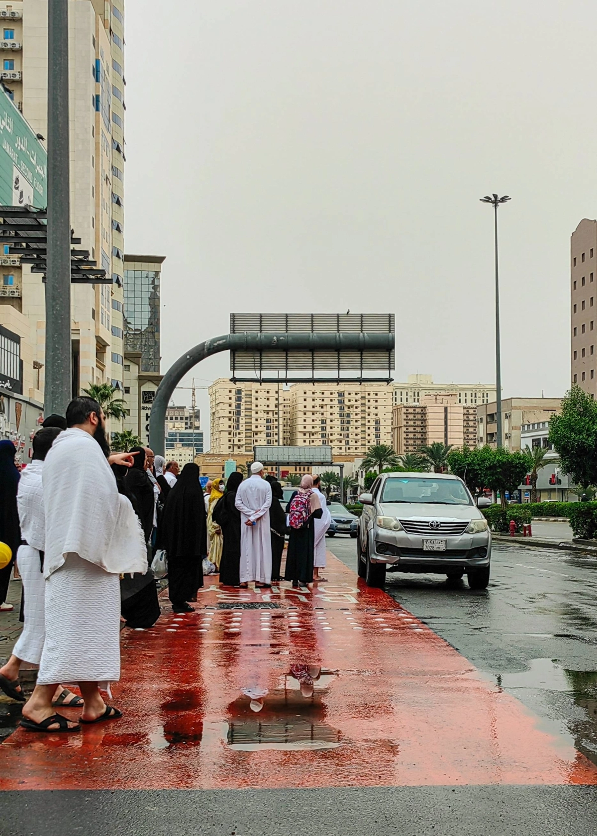 (أنس الحارثي)