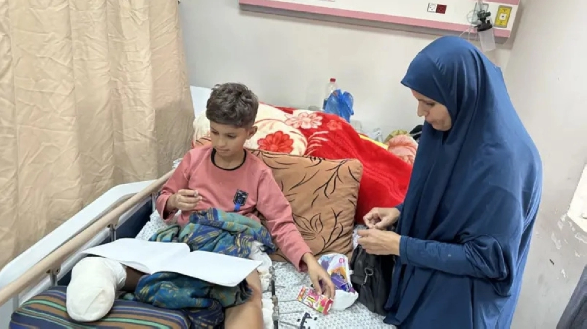 طفل بترت ساقة بلا ذنب (مكة)