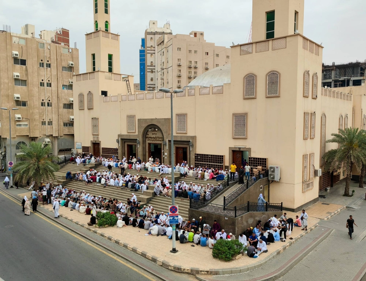 (أنس الحارثي)