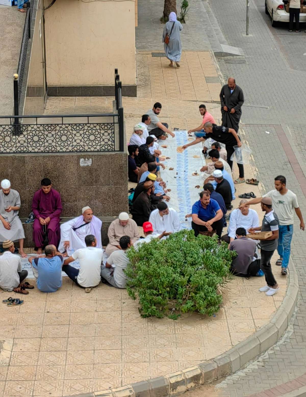 (أنس الحارثي)