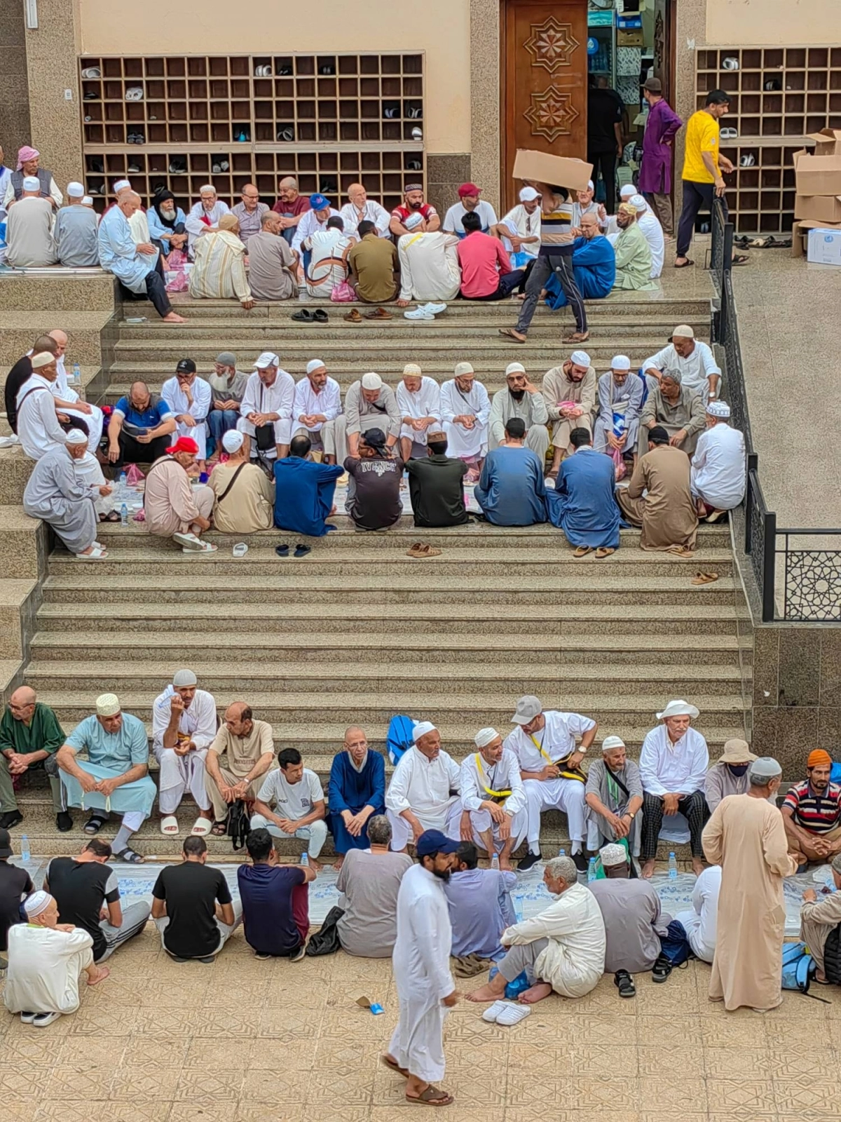 (أنس الحارثي)