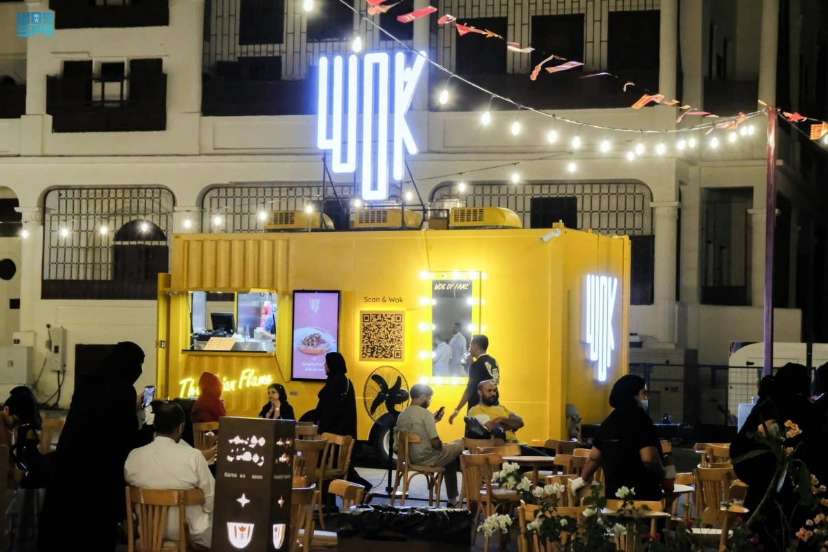 


عربات الفود ترك بجدة                                                                                           (مكة) 