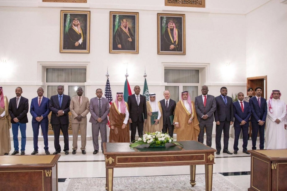 


مفاوضات السودانيين السابقة في جدة                                                                                  (مكة) 