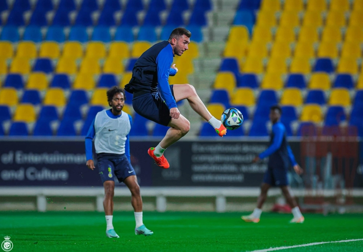 


لابورت خلال استعدادات النصر 