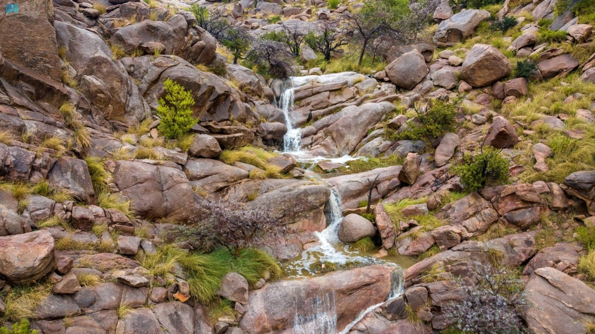 


أحد المواقع الطبيعية 