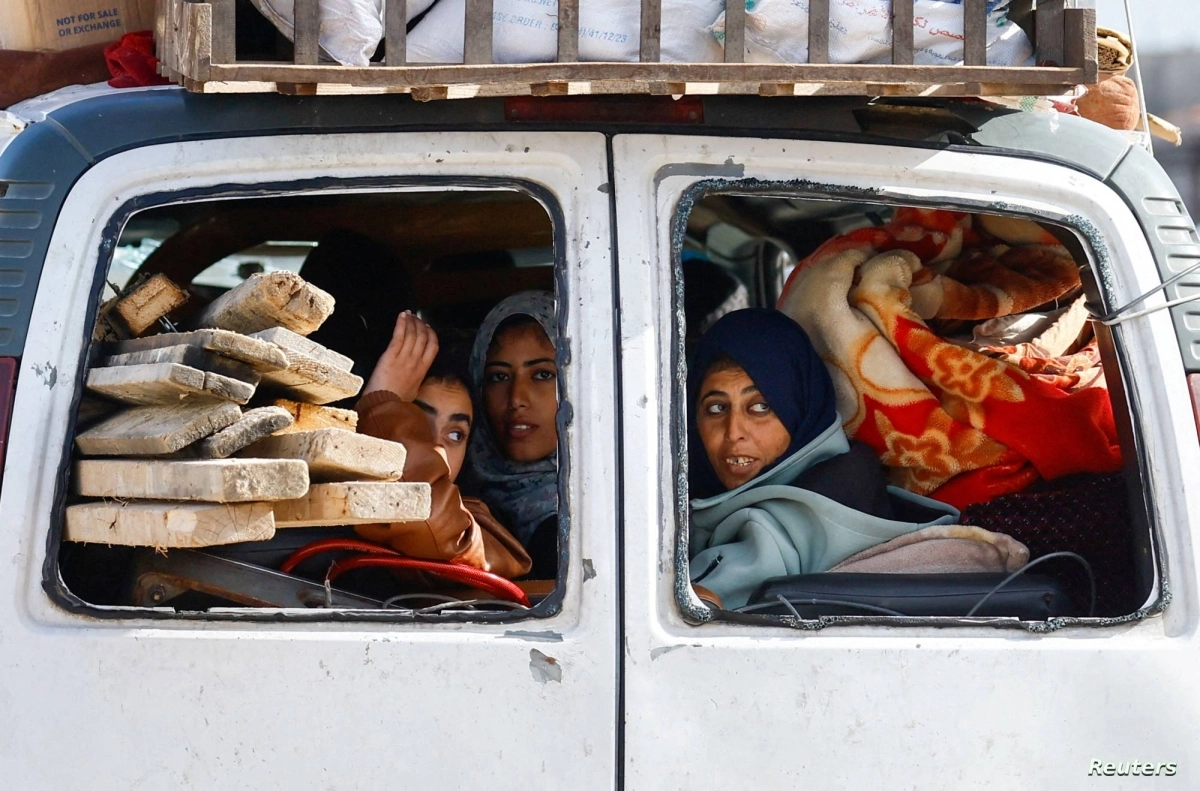 


قهر وإذلال تتعرض لهما النساء في غزة                                                                            (مكة) 