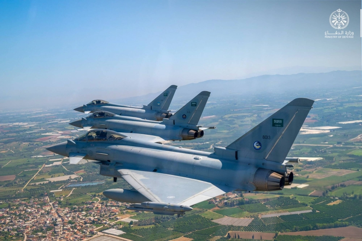 


من مناورات التمرين المختلط                     (مكة) 