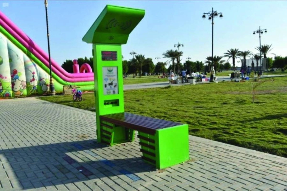 


كراسي ذكية في حدائق العاصمة المقدسة                      (مكة) 