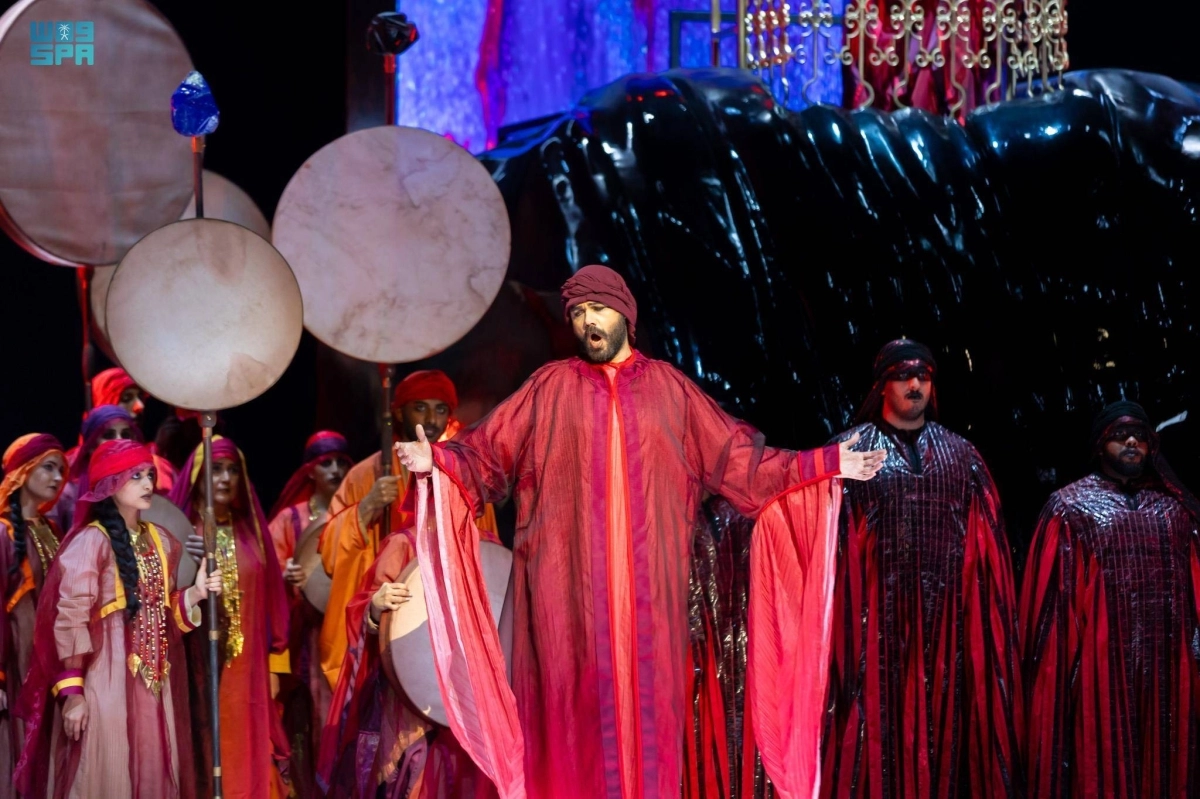 


مشهد من العرض الأوبرالي                                       (مكة) 