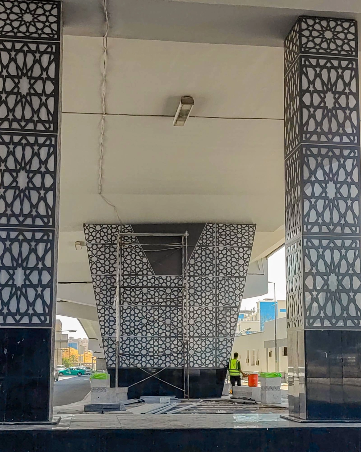 (أنس الحارثي)